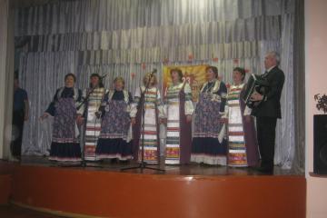 Музыкальный коллектив "Сударушка" поздравлил мужчин с праздником